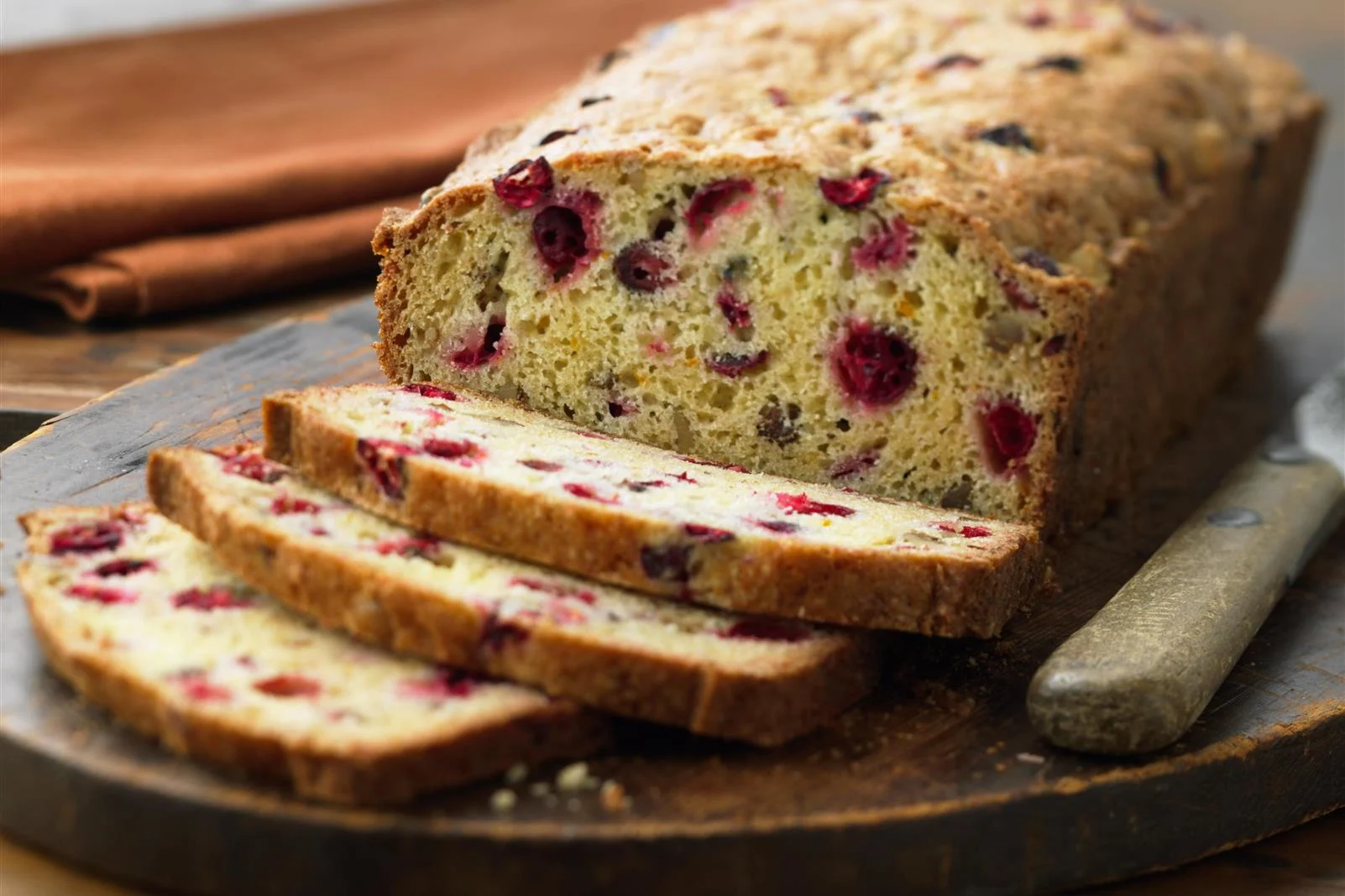 Pan clásico de cranberry y nueces